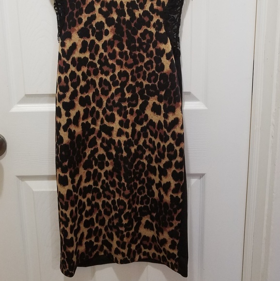 SOLD: Bongo leopard dress with lace - Picture 2 of 8